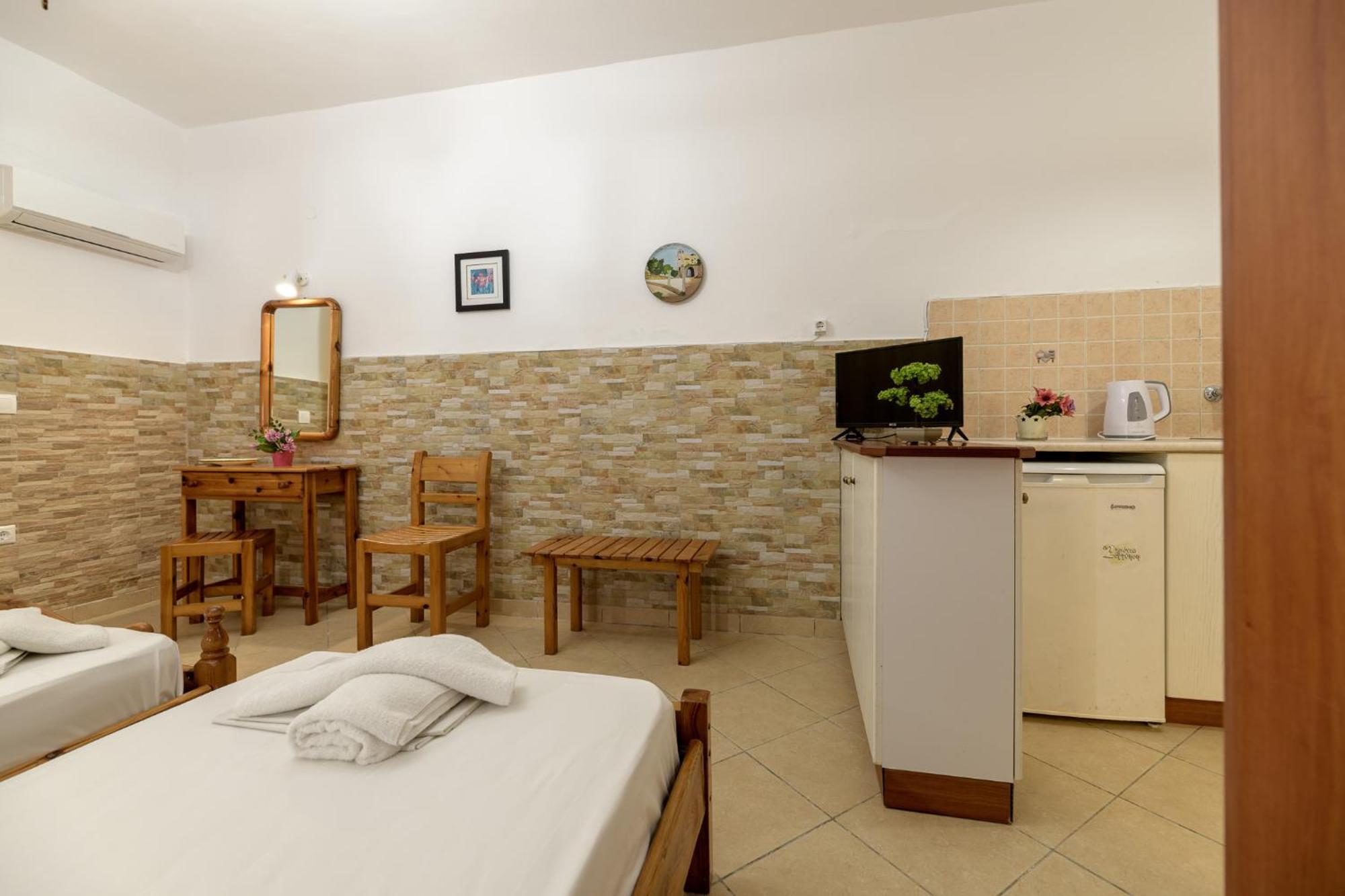 Anthi Studios & Apartments Alykes  Bagian luar foto