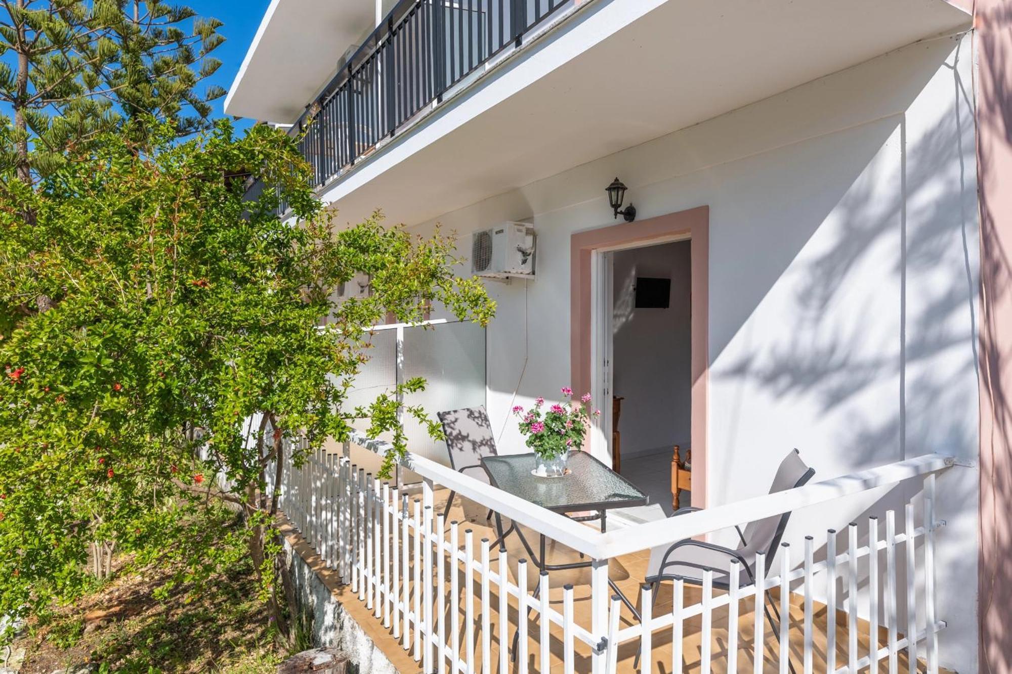 Anthi Studios & Apartments Alykes  Bagian luar foto