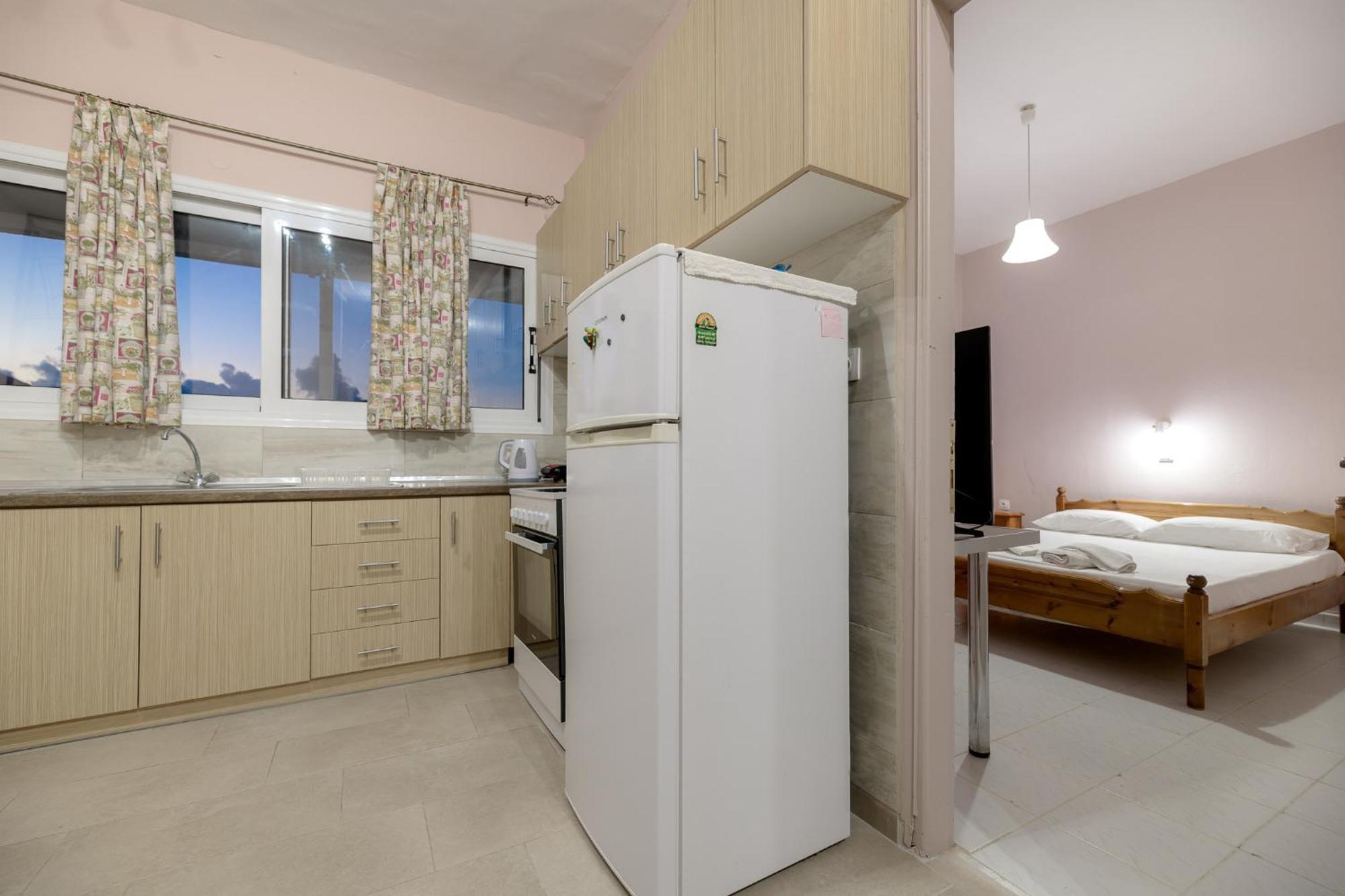 Anthi Studios & Apartments Alykes  Bagian luar foto