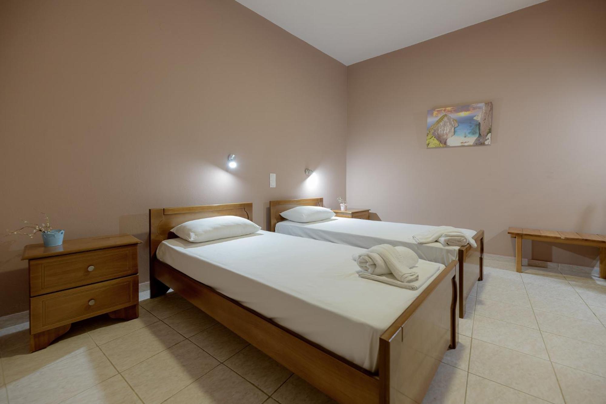 Anthi Studios & Apartments Alykes  Bagian luar foto