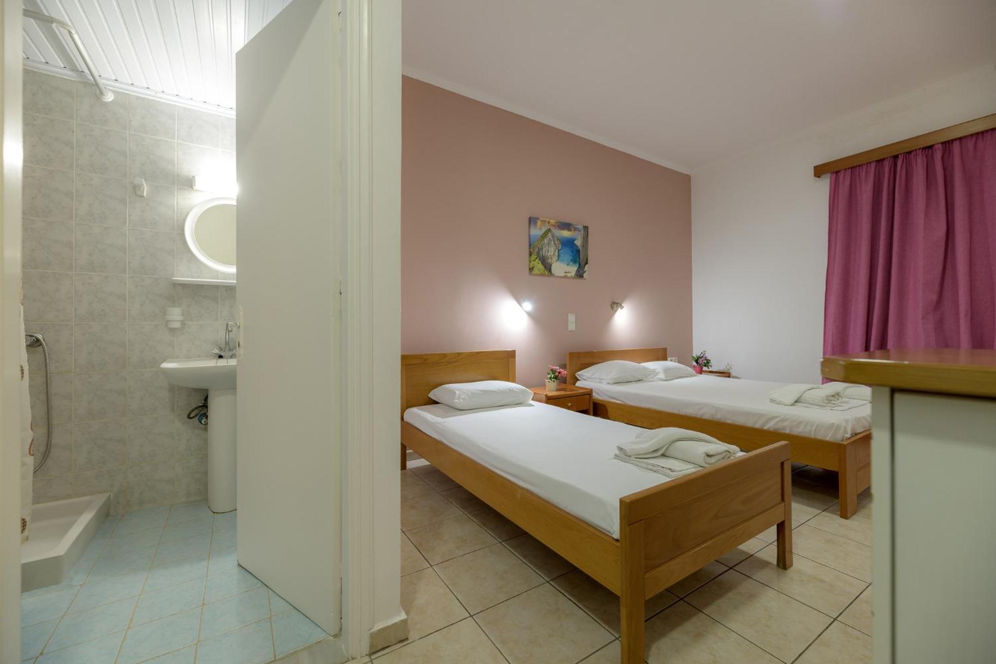 Anthi Studios & Apartments Alykes  Bagian luar foto
