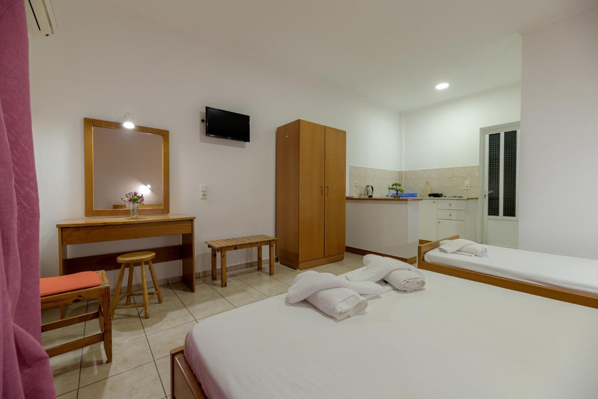 Anthi Studios & Apartments Alykes  Bagian luar foto