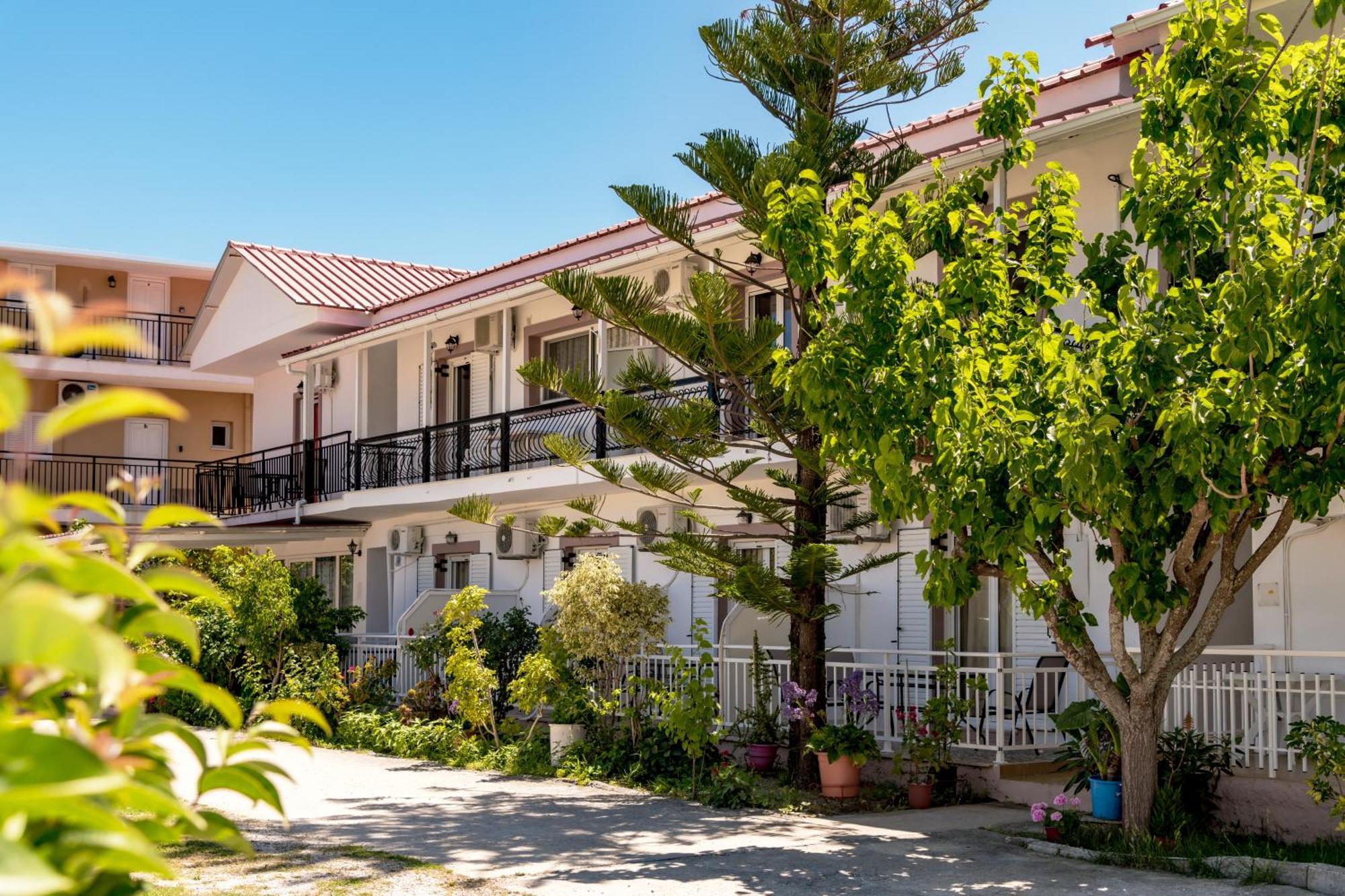 Anthi Studios & Apartments Alykes  Bagian luar foto