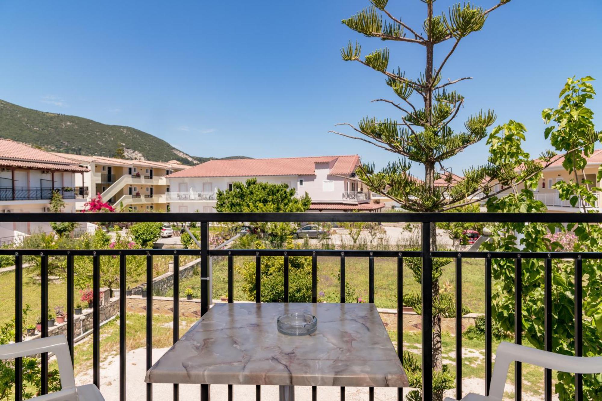 Anthi Studios & Apartments Alykes  Bagian luar foto